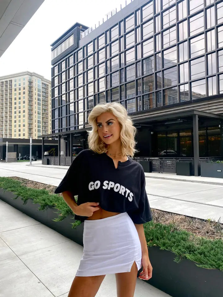 Go Sports Cropped Tee
